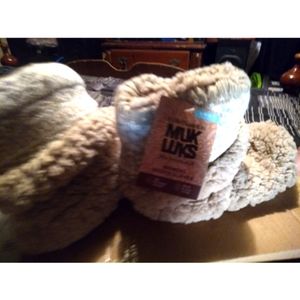 Muk bootie slippers